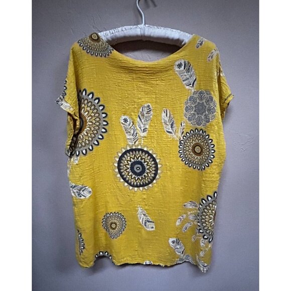 Made in Italy Women's Yellow Dream Catcher Print Short Dolman Sleeve Hi-Low Top - Picture 2 of 7